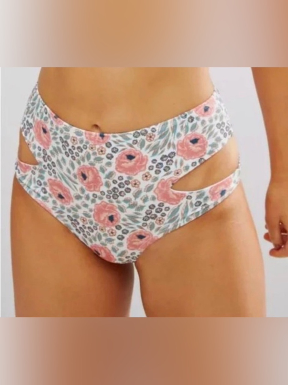 Beach Riot Floral High Rise Bikini Bottom Cut Out Size Large NEW